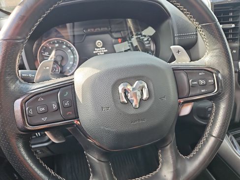 Used 2022 RAM 1500 Laramie AWD/4WD image 9