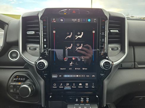 New 2026 RAM 1500 4x4 Crew Cab image 20