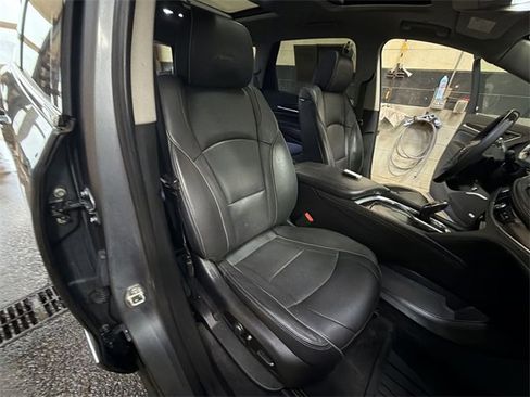 Certified 2019 Buick Enclave Avenir image 27