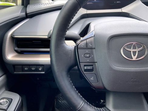 Used 2024 Toyota Prius XLE FWD image 23