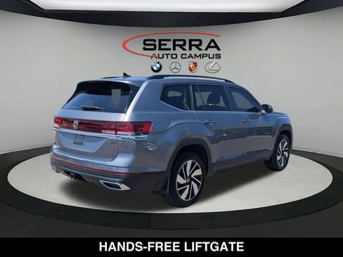 Used 2025 Volkswagen Atlas SE AWD/4WD image 13