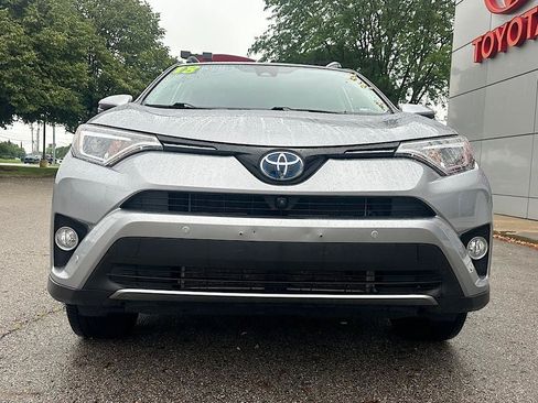 Used 2018 Toyota RAV4 Limited w/ Advanced Technology Package AWD/4WD image 9