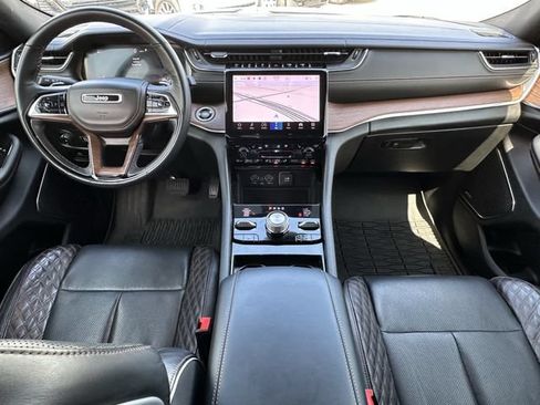 Used 2022 Jeep Grand Cherokee L Summit w/ Advanced Protech Group IV AWD/4WD image 10
