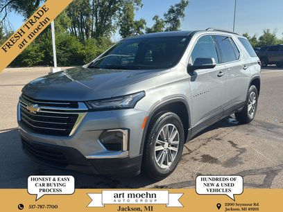 Used 2023 Chevrolet Traverse LT