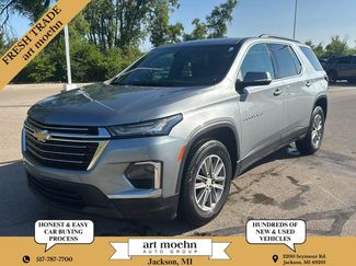 Used 2023 Chevrolet Traverse LT FWD video 1
