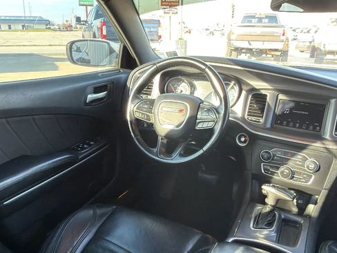 Used 2020 Dodge Charger SXT image 40