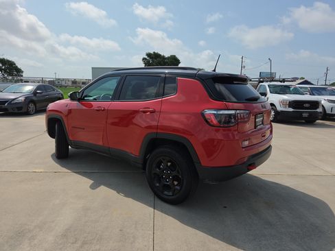 Used 2024 Jeep Compass Trailhawk AWD/4WD image 7