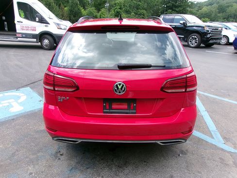 Used 2019 Volkswagen Golf S image 6