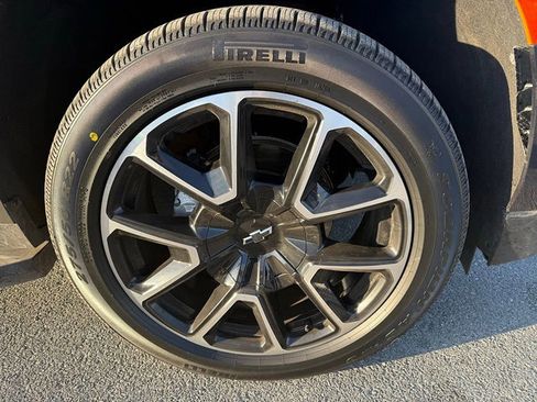 Used 2023 Chevrolet Suburban RST w/ Luxury Package image 10