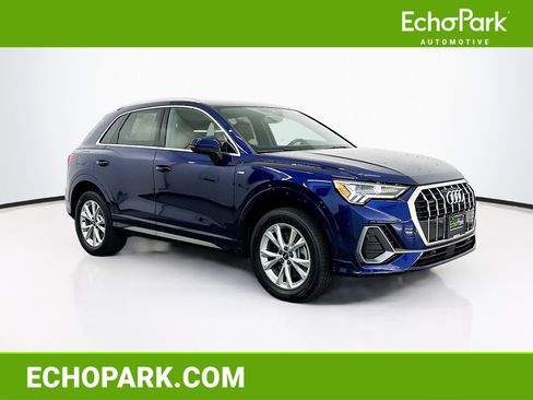 Used 2023 Audi Q3 2.0T Premium w/ Convenience Package AWD/4WD image 1