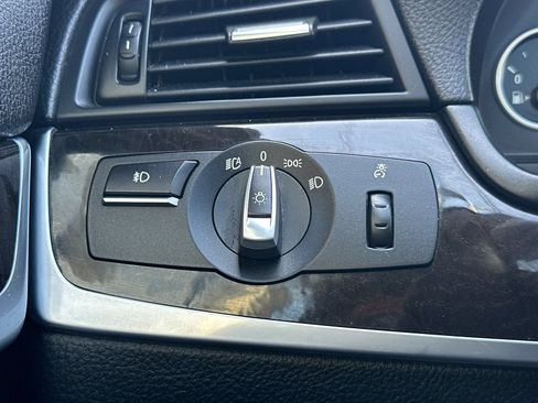 Used 2014 BMW 528i xDrive Sedan AWD/4WD image 31