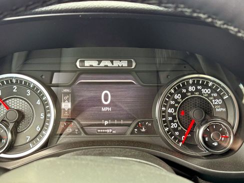 Used 2025 RAM 1500 Laramie image 19