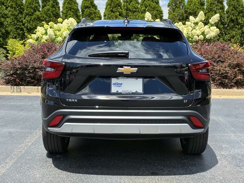 Used 2026 Chevrolet Trax LT FWD image 7