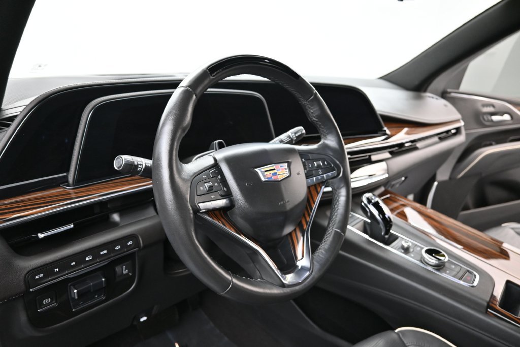 Used 2024 Cadillac Escalade Premium Luxury w/ Performance Package AWD/4WD image 16