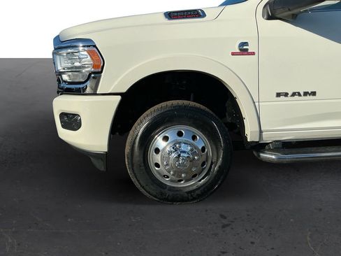 Used 2023 RAM 3500 Limited image 13