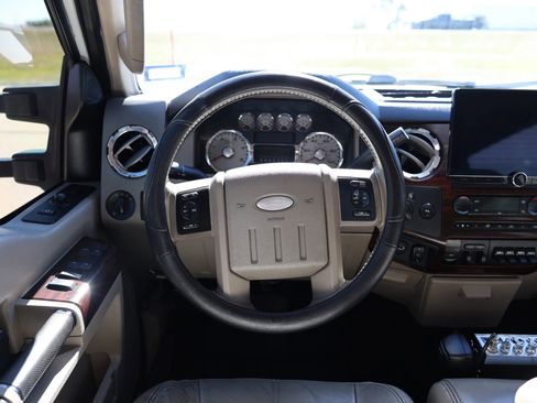 Used 2008 Ford F250 Lariat image 39