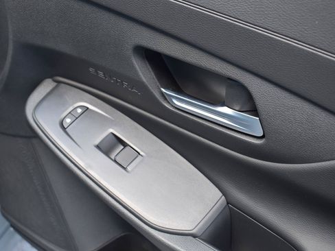 Used 2026 Nissan Sentra SV w/ SV Convenience Package FWD image 52