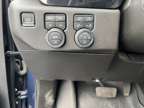 Used 2022 Chevrolet Silverado 1500 LTZ AWD/4WD image 29