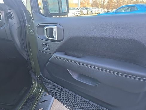 Used 2023 Jeep Wrangler Unlimited Rubicon w/ Safety Group image 86