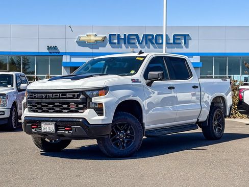 Used 2026 Chevrolet Silverado 1500 Custom Trail Boss AWD/4WD image 1