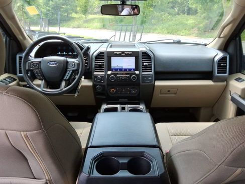 Used 2020 Ford F150 XLT w/ Equipment Group 302A Luxury AWD/4WD image 20