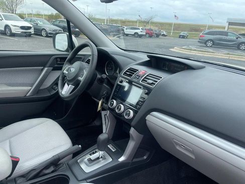 Used 2018 Subaru Forester 2.5i Premium image 2