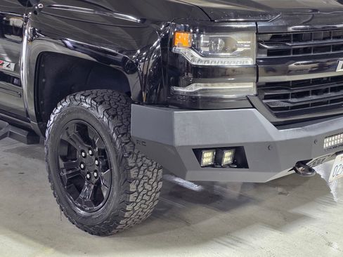 Used 2017 Chevrolet Silverado 1500 LTZ Z71 w/ Midnight Edition AWD/4WD image 10