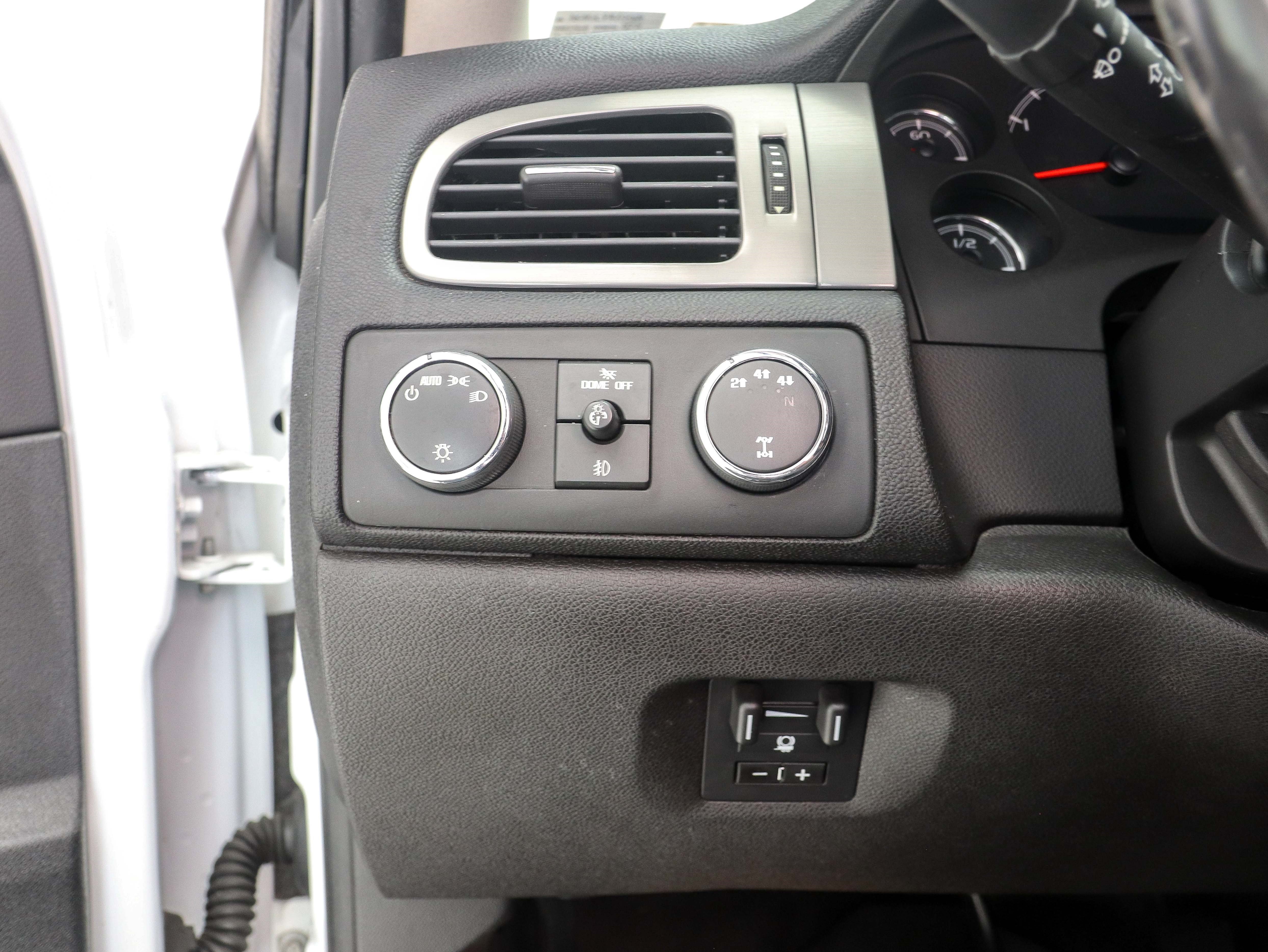 Used 2012 Chevrolet Silverado 3500 LTZ w/ Snow Plow Prep Package AWD/4WD image 23