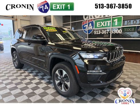 Used 2025 Jeep Grand Cherokee Limited 4xe AWD/4WD image 1
