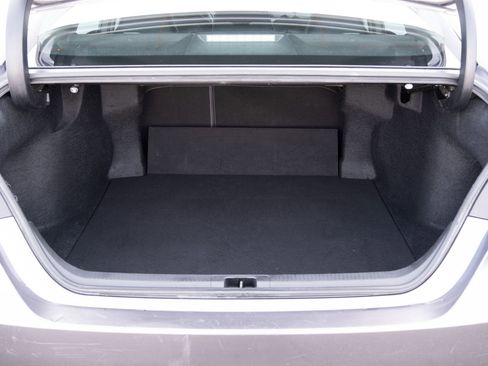 Used 2018 Toyota Camry SE image 21