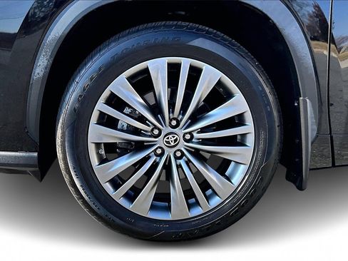 Used 2021 Toyota Highlander Platinum image 33