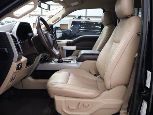 Used 2020 Ford F150 Lariat RWD image 6