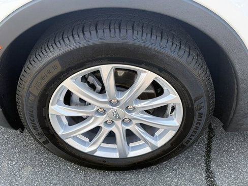 Used 2022 Cadillac XT4 Luxury w/ Cold Weather Package FWD image 11