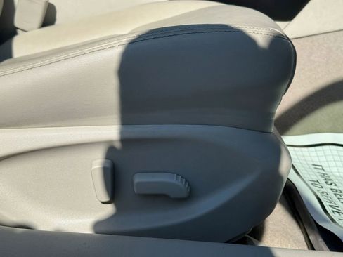 Used 2014 INFINITI Q50 2.0t w/ Moonroof Package image 48