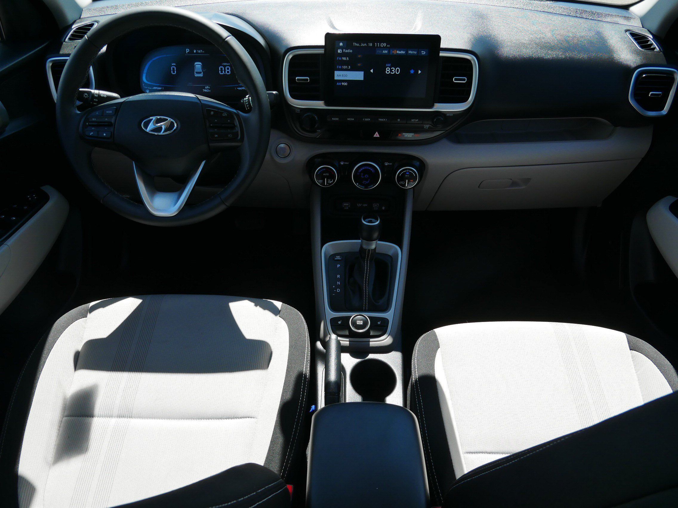 Used 2026 Hyundai Venue SEL FWD image 10