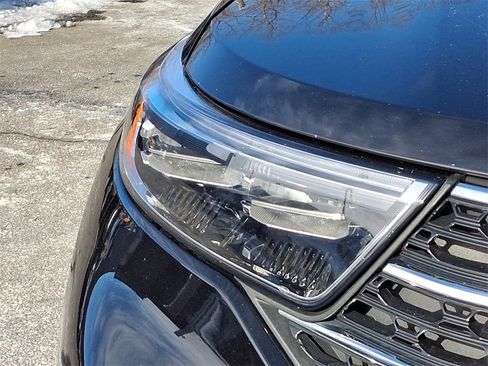 Certified 2023 Ford Explorer XLT image 9