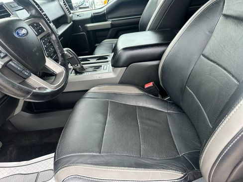Used 2018 Ford F150 Raptor w/ Equipment Group 802A Luxury AWD/4WD image 33