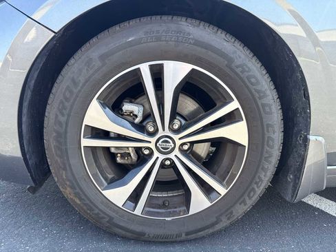 Used 2022 Nissan Sentra SV w/ Trunk Package FWD image 9