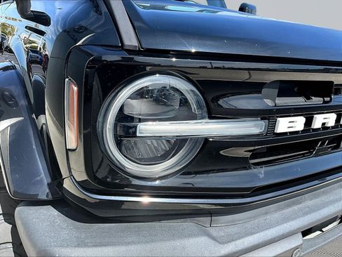 Used 2021 Ford Bronco Outer Banks AWD/4WD image 30