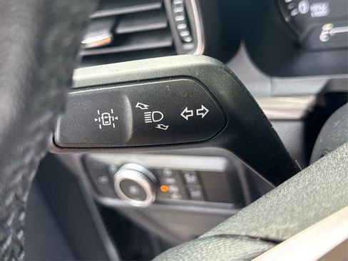 Used 2022 Ford Explorer Limited image 34