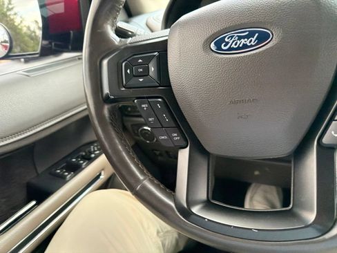 Used 2019 Ford Expedition Limited w/ Equipment Group 302A RWD image 5