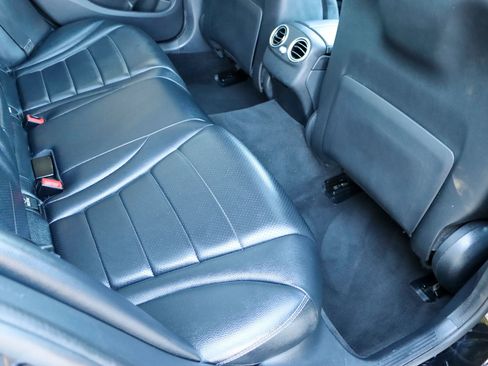 Used 2018 Mercedes-Benz C 300 4MATIC Sedan image 27