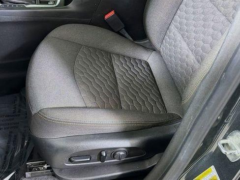 Used 2020 Chevrolet Equinox LT image 19