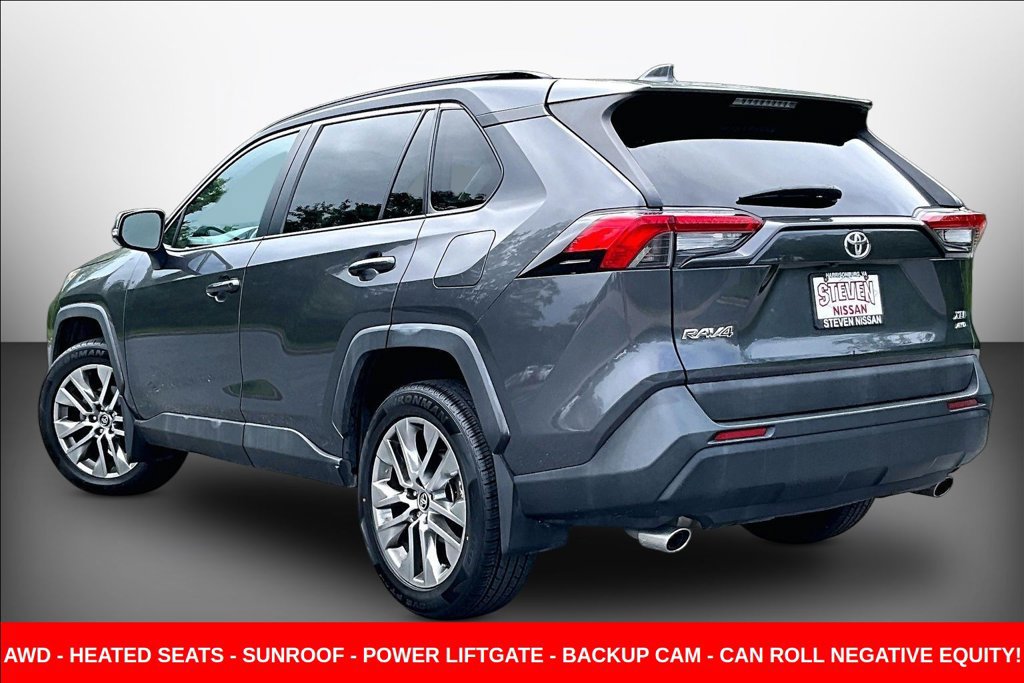 Used 2020 Toyota RAV4 XLE Premium AWD/4WD image 4