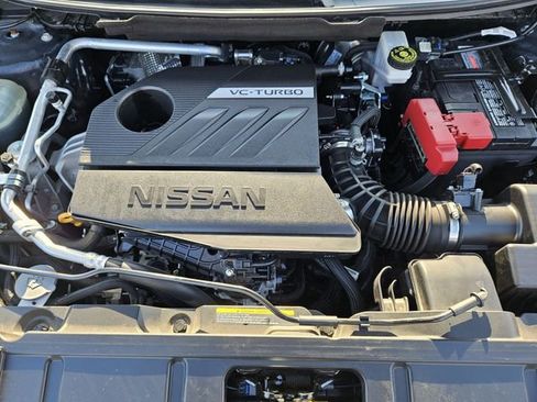 Used 2024 Nissan Rogue SV image 31