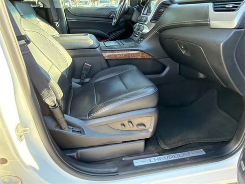 Used 2016 Chevrolet Suburban LTZ image 13