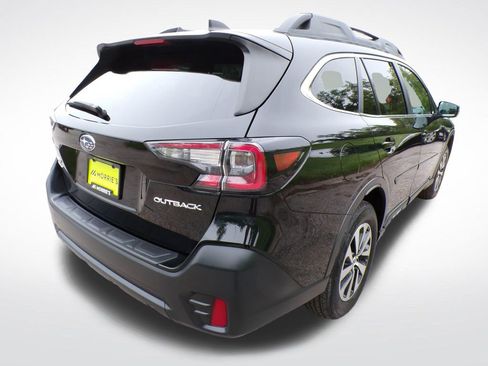 Used 2020 Subaru Outback Premium AWD/4WD image 6
