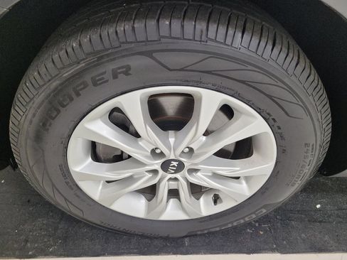 Used 2021 Kia Telluride LX AWD/4WD image 31