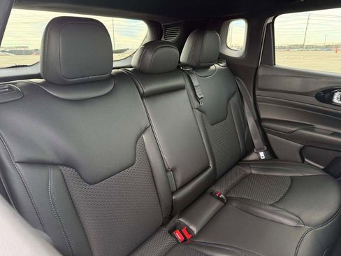 New 2026 Jeep Compass Latitude image 26