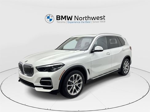 Used 2022 BMW X5 xDrive40i w/ Parking Assistance Package image 1